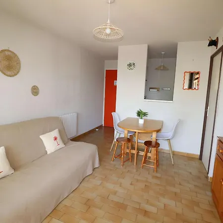 2p Proche Avec Garage, Lumineux Et Bien Situe Au Grau-du-roi - Fr-1-307-136 Ле-Гро-дю-Руа