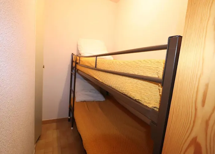 Appartement 2p Proche Avec Garage, Lumineux Et Bien Situe Au Grau-du-roi - Fr-1-307-136 *