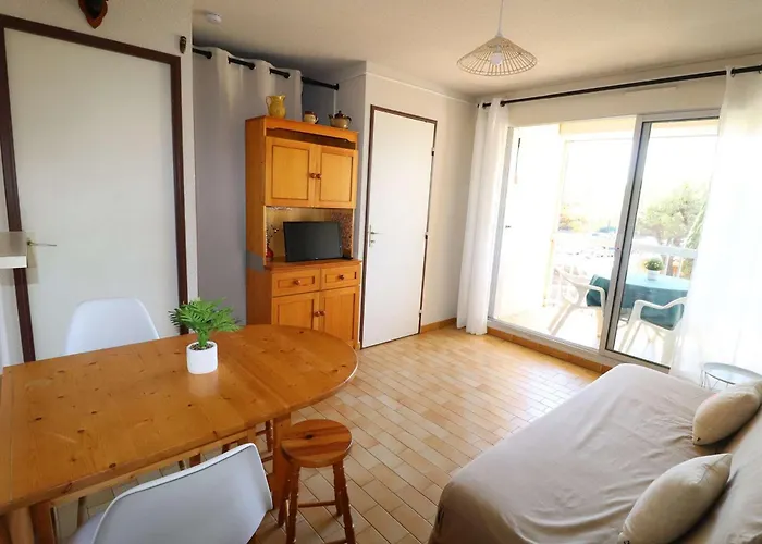 2p Proche Avec Garage, Lumineux Et Bien Situe Au Grau-du-roi - Fr-1-307-136