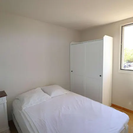 Apartmán 2p Proche Avec Garage, Lumineux Et Bien Situe Au Grau-du-roi - Fr-1-307-136